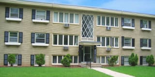 Priscilla Standish Apartments Gallery 15