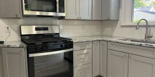 Fantastic 3 bedroom, 1.5 bathroom duplex close to Ohio State and High Street Gallery 1