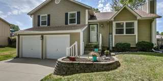 Picture-Perfect Home in the Heart of Lee's Summit! Picture-Perfect Home in the Heart of Lee's Summit! Gallery 1