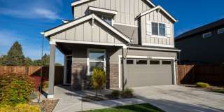 61824 SE FINN PLACE, BEND, OR 97702 – BIG SKY VILLAGE - NEW PHOTOS!- RENT AGAIN REDUCED $100 Gallery 1