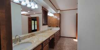 EXECUTIVE CUSTOM BUILT HOME Gallery 42