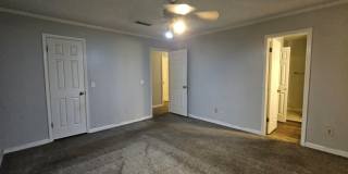 211 Plantation Road Gallery 35