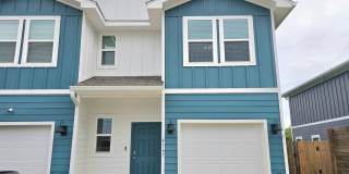 3-Bedroom Townhome Gallery 1