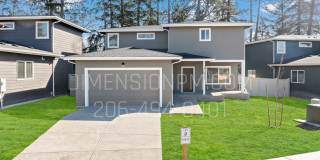 Fully Fenced  4 Bed 3 Baths Newer Construction Home Gallery 1
