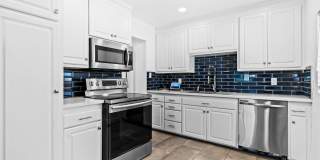 Renovated Hayward Home: Central AC, Garage, and Modern Upgrades Gallery 12
