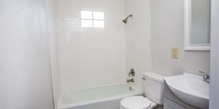 5313 25th Street Gallery 17