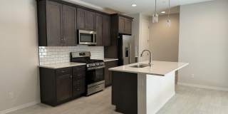 2820 N EVERGREEN Street Gallery 1