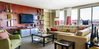 MetroPointe Gallery 12