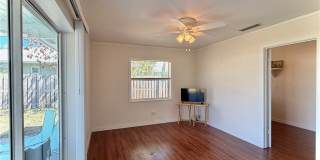 715 Holly Road Gallery 11