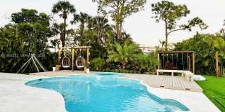 2475 NW 25th St Gallery 25