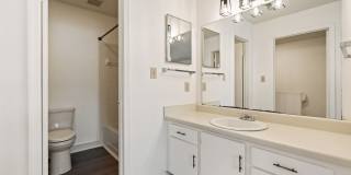 Updated 2BR/2.5BA in Fantastic Chapel Hill Location! Convenient to I-40! Gallery 12