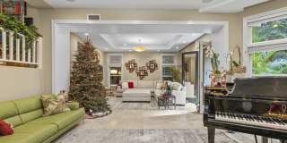Pili Pono: Exclusive 5BR Estate w/ Pool, Spa & Panoramic Ocean Views Gallery 16
