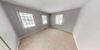 1316 West Huron Street Gallery 5