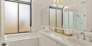 3616 The Strand Gallery 17