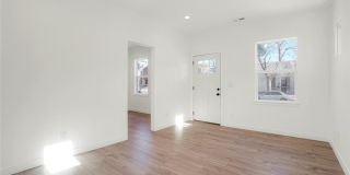 Spacious 2 Bed 2.5 Bath in the heart of Baker! Gallery 4