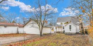 Beautifully Remodeled 1 Bedroom Located in a Historic Area near Campus, Downtown, Parks, and Dining Gallery 14