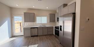 8406 Vermilion Drive Gallery 11