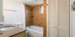 1632 STRAND Street Gallery 16