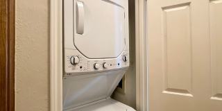 Central/UT 2/2 Apartments PRELEASE 8/15/2025 Gallery 15