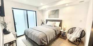 11326 Victory Boulevard Gallery 10