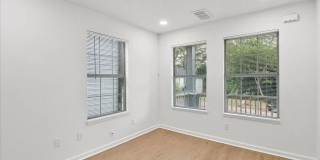 Room in 4 Bedroom Home at Fair St SW Gallery 13