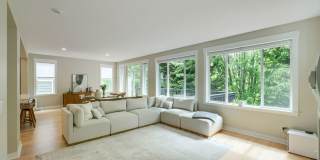 5bd/3.5ba Bellevue Hoome Gallery 16
