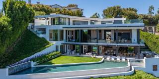9364 Beverlycrest Drive Gallery 1