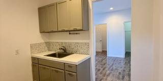 1534 Winona Blvd. Gallery 23