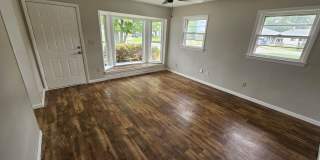Comfortable 3-Bedroom Ranch with Garage and Private Yard Gallery 13