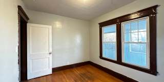 371-373 Oakland Street Gallery 21