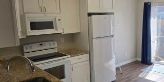 Ranch Style Townhome in convenient location Gallery 3
