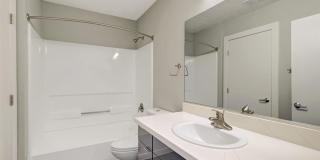 The James Apartments Gallery 62