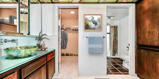 4120 Dover Rd. Gallery 19