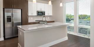 915 Glenwood Apartments at Grant Park Gallery 17