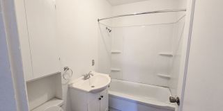 RENT SPECIAL: $750 Off First Full Month's Rent With One Year Lease! ~ Marks 950 RENT SPECIAL: $750 Off First Full Month's Rent With One Year Lease! ~ Marks 950 Gallery 15