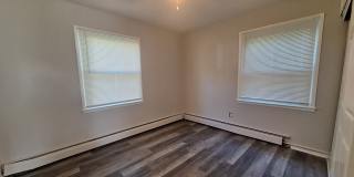 Charming 3 bedroom ranch Gallery 10