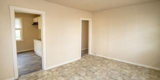 Renovated Home Near Downtown Gallery 5