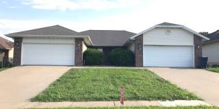 Executive Rental 2 Bedroom 2 Bath 2 Car Garage Duplex Gallery 1
