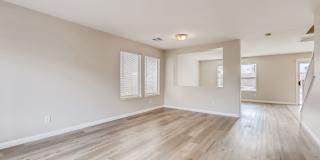 Beautiful 3 bedroom, 2.5 bath 2 story home! Gallery 7