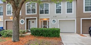 Charming 3BR Townhome in Jacksonville Gallery 1