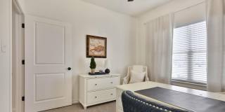1409 Quincy Avenue Gallery 23