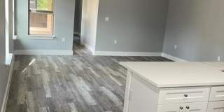 401 W Elm Street Gallery 5