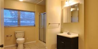 FOR RENT 5 bedroom, 3 bathrooms, 2 car garage home near UF. Gallery 28