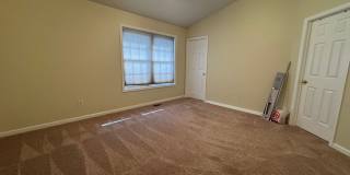 Taylor Spring Townhouse With Garage and Basement Gallery 11