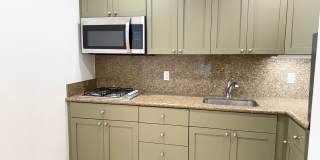 204 S Reeves Dr Gallery 9