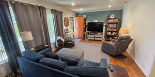 Beautiful Single-Story 4-Bedroom Home with RV Parking in Woodland Hills! Gallery 4