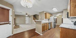 2411 Dennis St Gallery 5