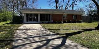 2409 Eloise Cir Gallery 1