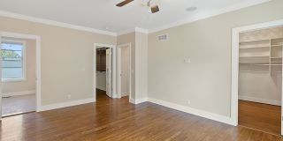 OAKLEY - Stunning executive tudor Gallery 34