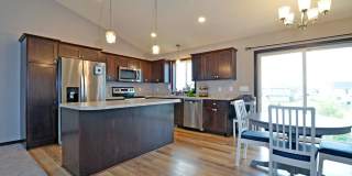 Great 4BR/3BA Big Lake Home Available mid August! Gallery 4